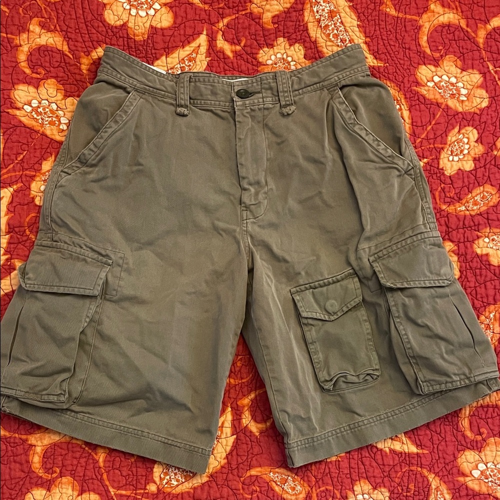 Old Navy Men's Khaki Olive Green Cargo Shorts 30